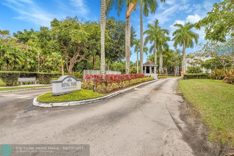 118 Royal Park Drive Oakland Park FL 33309