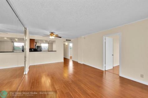 118 Royal Park Drive Oakland Park FL 33309
