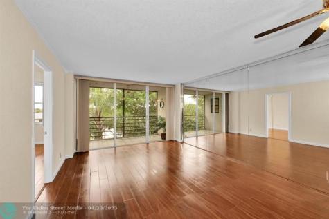 118 Royal Park Drive Oakland Park FL 33309