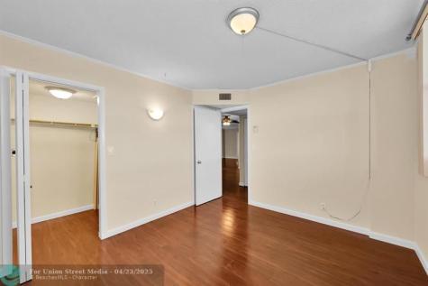 118 Royal Park Drive Oakland Park FL 33309