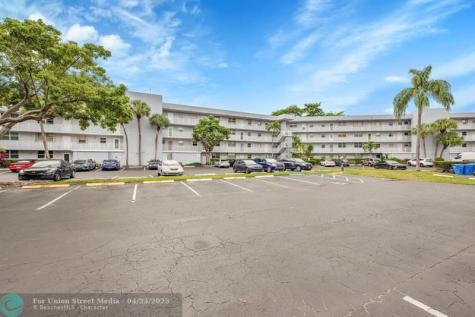 118 Royal Park Drive Oakland Park FL 33309