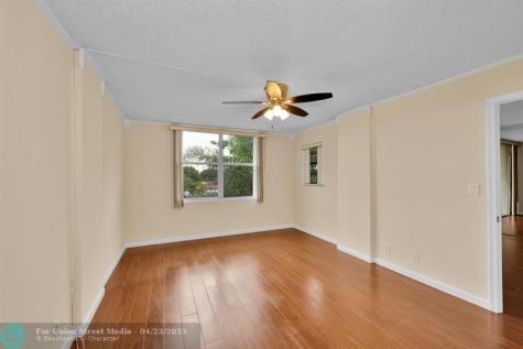 118 Royal Park Drive Oakland Park FL 33309