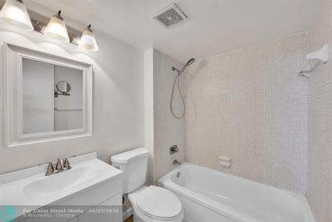 118 Royal Park Drive Oakland Park FL 33309