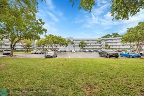118 Royal Park Drive Oakland Park FL 33309