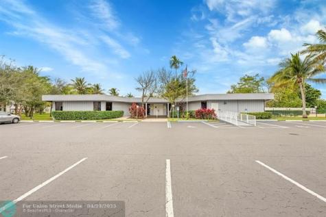 118 Royal Park Drive Oakland Park FL 33309