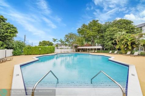 118 Royal Park Drive Oakland Park FL 33309