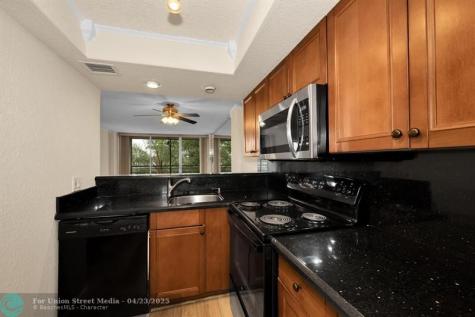 118 Royal Park Drive Oakland Park FL 33309