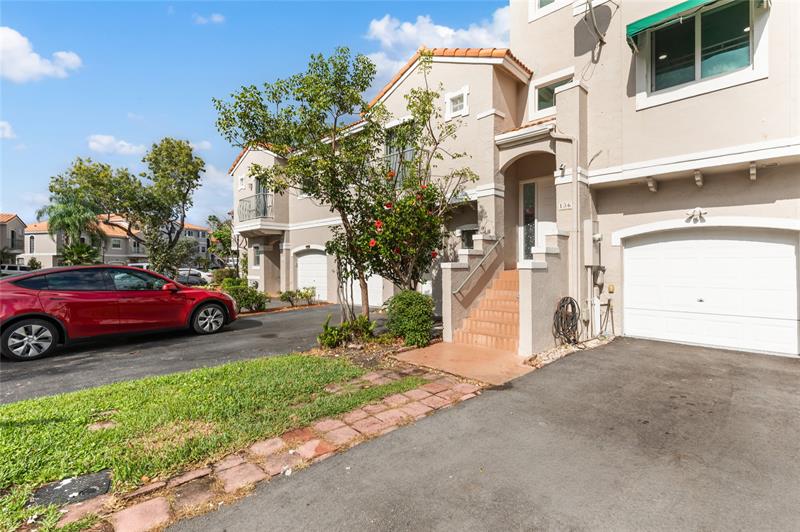 1362 NW 126th Way Sunrise FL 33323