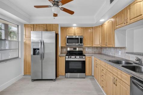 2902 Victoria Circle Coconut Creek FL 33066