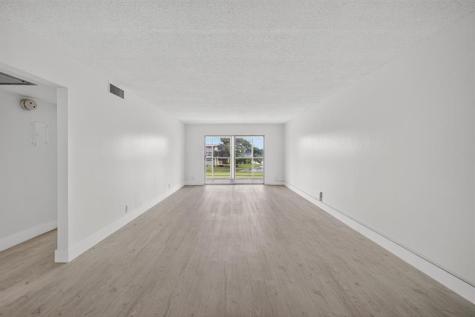 2902 Victoria Circle Coconut Creek FL 33066