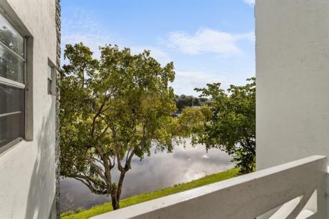 4090 NW 42nd Avenue Lauderdale Lakes FL 33319