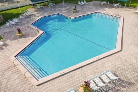 4090 NW 42nd Avenue Lauderdale Lakes FL 33319