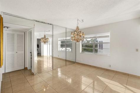 4090 NW 42nd Avenue Lauderdale Lakes FL 33319