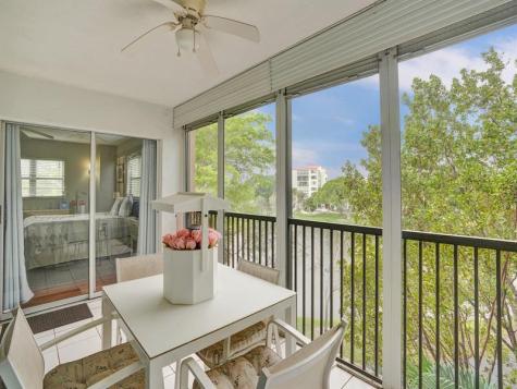 2208 S Cypress Bend Drive Pompano Beach FL 33069