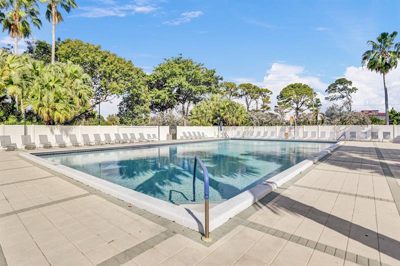 2208 S Cypress Bend Drive Pompano Beach FL 33069