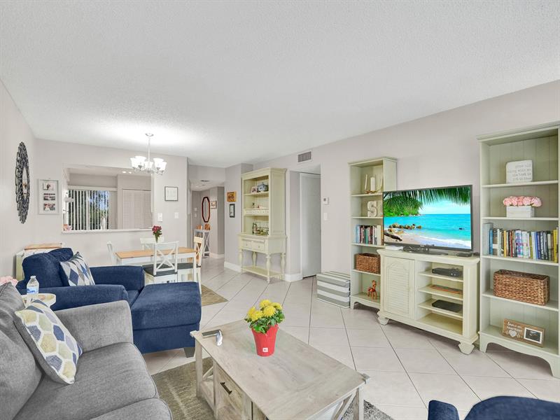 2208 S Cypress Bend Drive Pompano Beach FL 33069