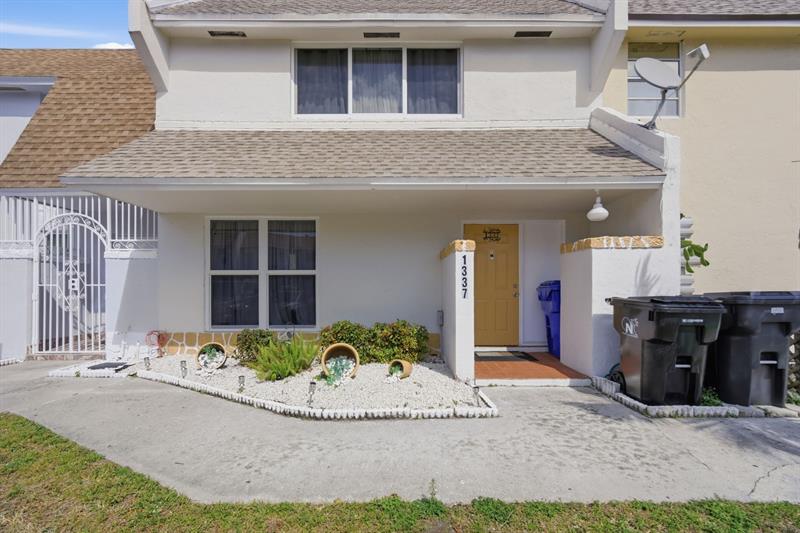 1337 Seaview North Lauderdale FL 33068