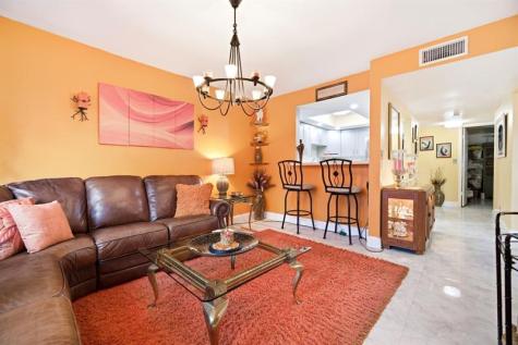 1337 Seaview North Lauderdale FL 33068