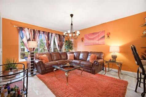 1337 Seaview North Lauderdale FL 33068