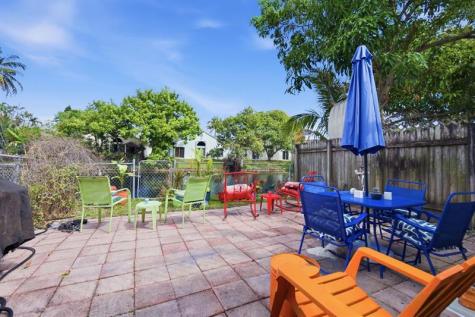 1337 Seaview North Lauderdale FL 33068