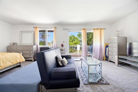 1337 Seaview North Lauderdale FL 33068