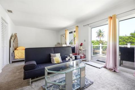 1337 Seaview North Lauderdale FL 33068