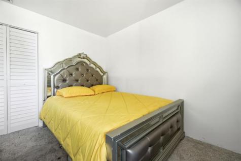 1337 Seaview North Lauderdale FL 33068