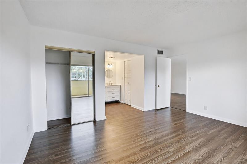 3905 N Nob Hill Road Sunrise FL 33351