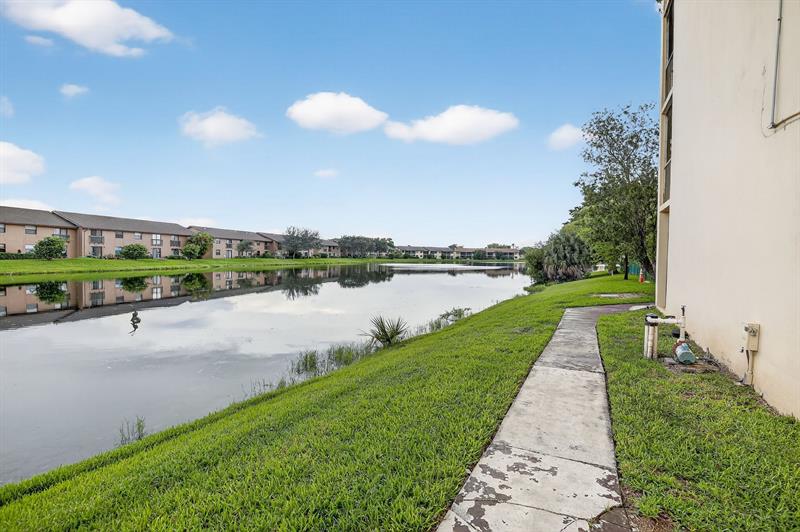 3905 N Nob Hill Road Sunrise FL 33351