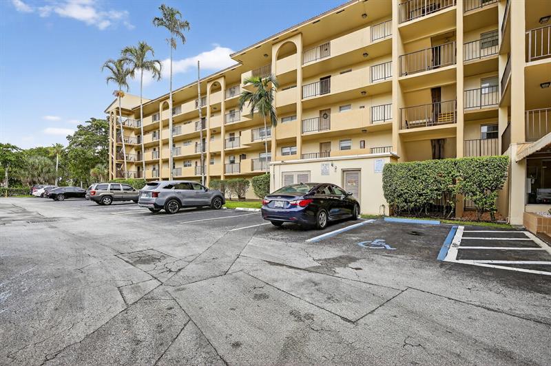 3905 N Nob Hill Road Sunrise FL 33351