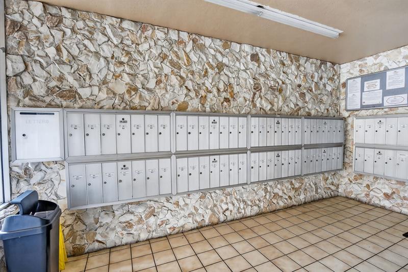 3905 N Nob Hill Road Sunrise FL 33351