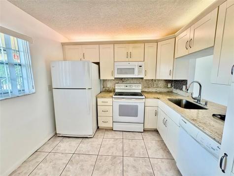 3905 N Nob Hill Road Sunrise FL 33351