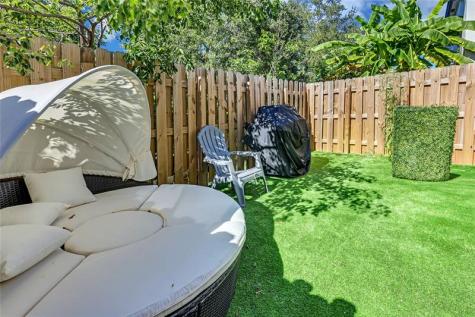 2717 NW 55th Way Lauderhill FL 33313