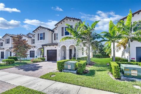 2717 NW 55th Way Lauderhill FL 33313