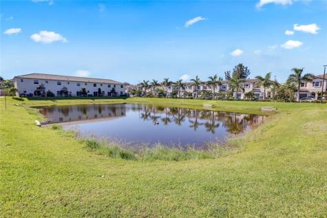 2717 NW 55th Way Lauderhill FL 33313