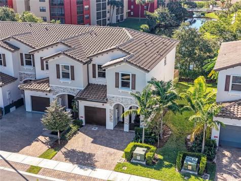 2717 NW 55th Way Lauderhill FL 33313