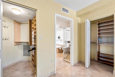 2011 N Ocean Boulevard Fort Lauderdale FL 33305