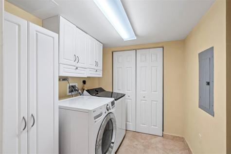 2011 N Ocean Boulevard Fort Lauderdale FL 33305