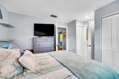 441 SE 10th Street Dania Beach FL 33004