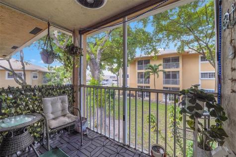 441 SE 10th Street Dania Beach FL 33004