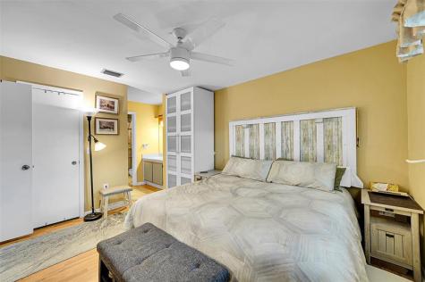 441 SE 10th Street Dania Beach FL 33004