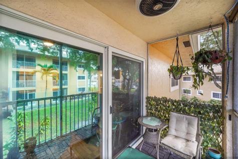 441 SE 10th Street Dania Beach FL 33004
