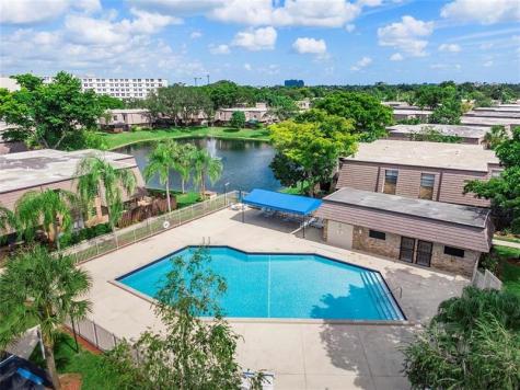 2561 NW 99th Avenue Coral Springs FL 33065