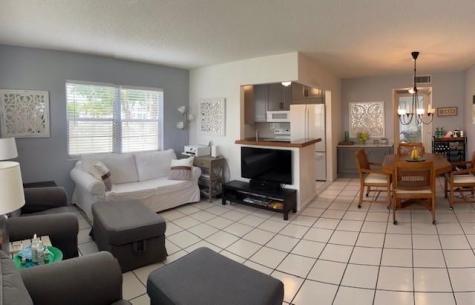 492 Tilford W Deerfield Beach FL 33442