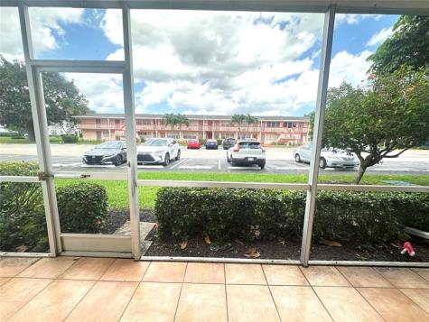 492 Tilford W Deerfield Beach FL 33442