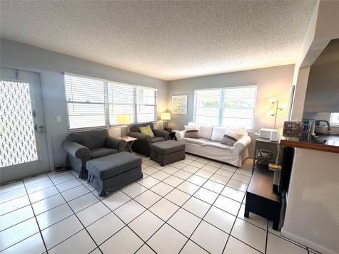 492 Tilford W Deerfield Beach FL 33442