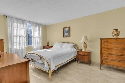 4850 NW 29th Court Lauderdale Lakes FL 33313