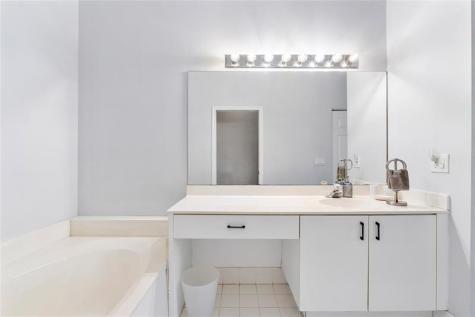 5733 NW 127th Te Coral Springs FL 33076