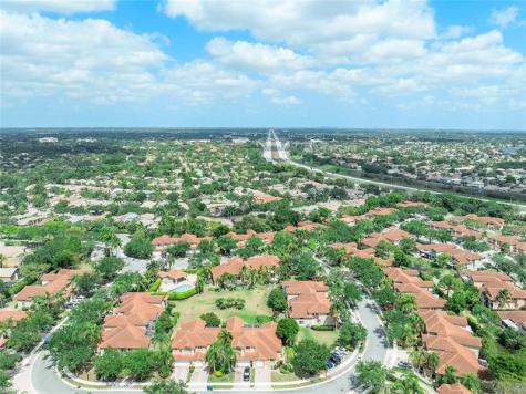 5733 NW 127th Te Coral Springs FL 33076