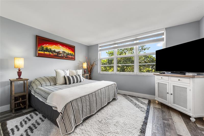 535 Oaks Drive Pompano Beach FL 33069